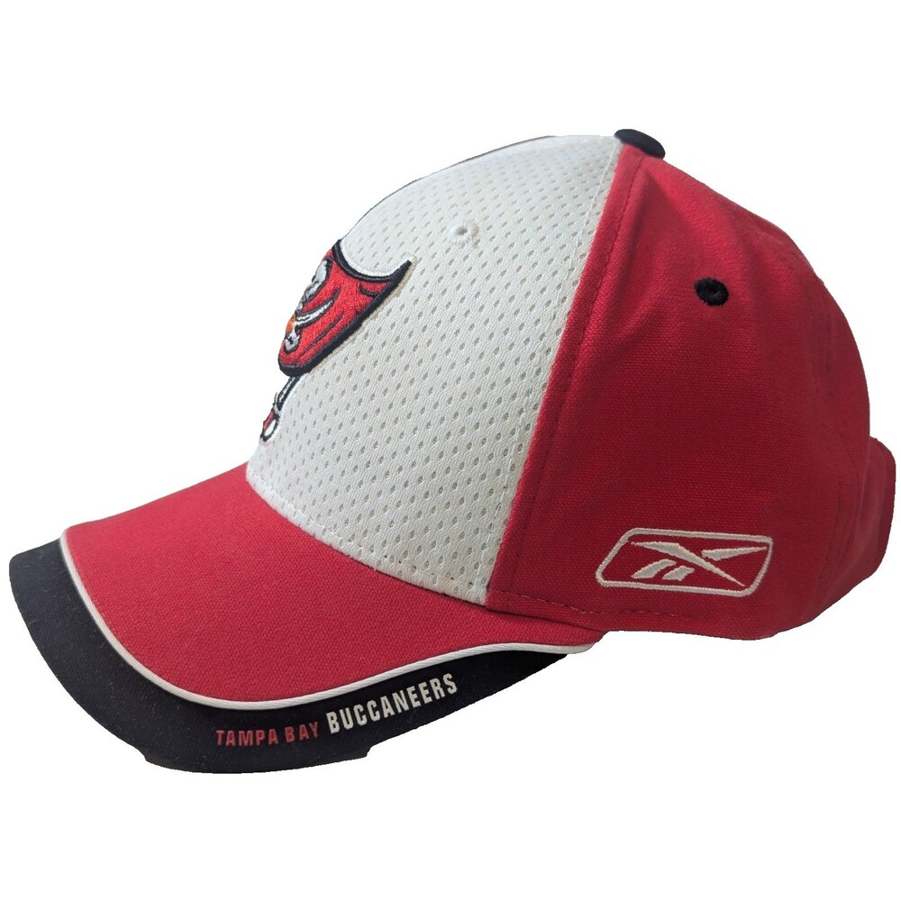 VTG Tampa Bay Buccaneers Reebok Hat NWT NFL Equipment Sideline Deep Slant mesh